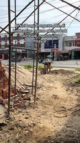 Penting bayaran bolo#terding #soundviral #kuliproyek👷🏼 #tukangbangunan #pejuangkeluarga #masukberandamuu #lewatberanda #masukberandafyp #storykuli #fyp #fanpage #live #fyppp #vidioviral #fypシ #terding_new 