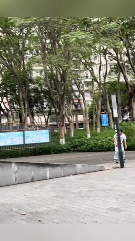 Skateboard fail #LanguageLearning #funny #usa🇺🇸 #funnyvideos 