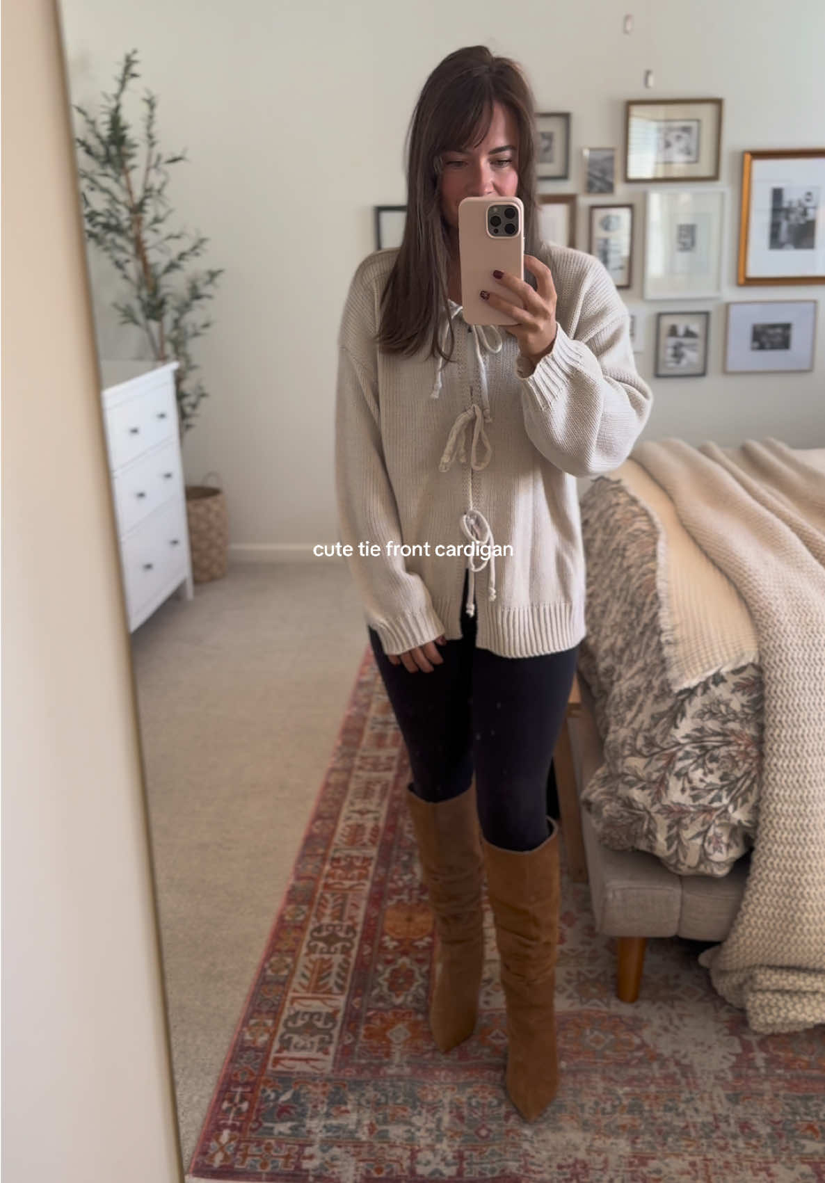 I’ll take this cardigan in every color, please.  #falltrends #falloutfits #falltransitionoutfit #momstyleoutfits #fallootd 