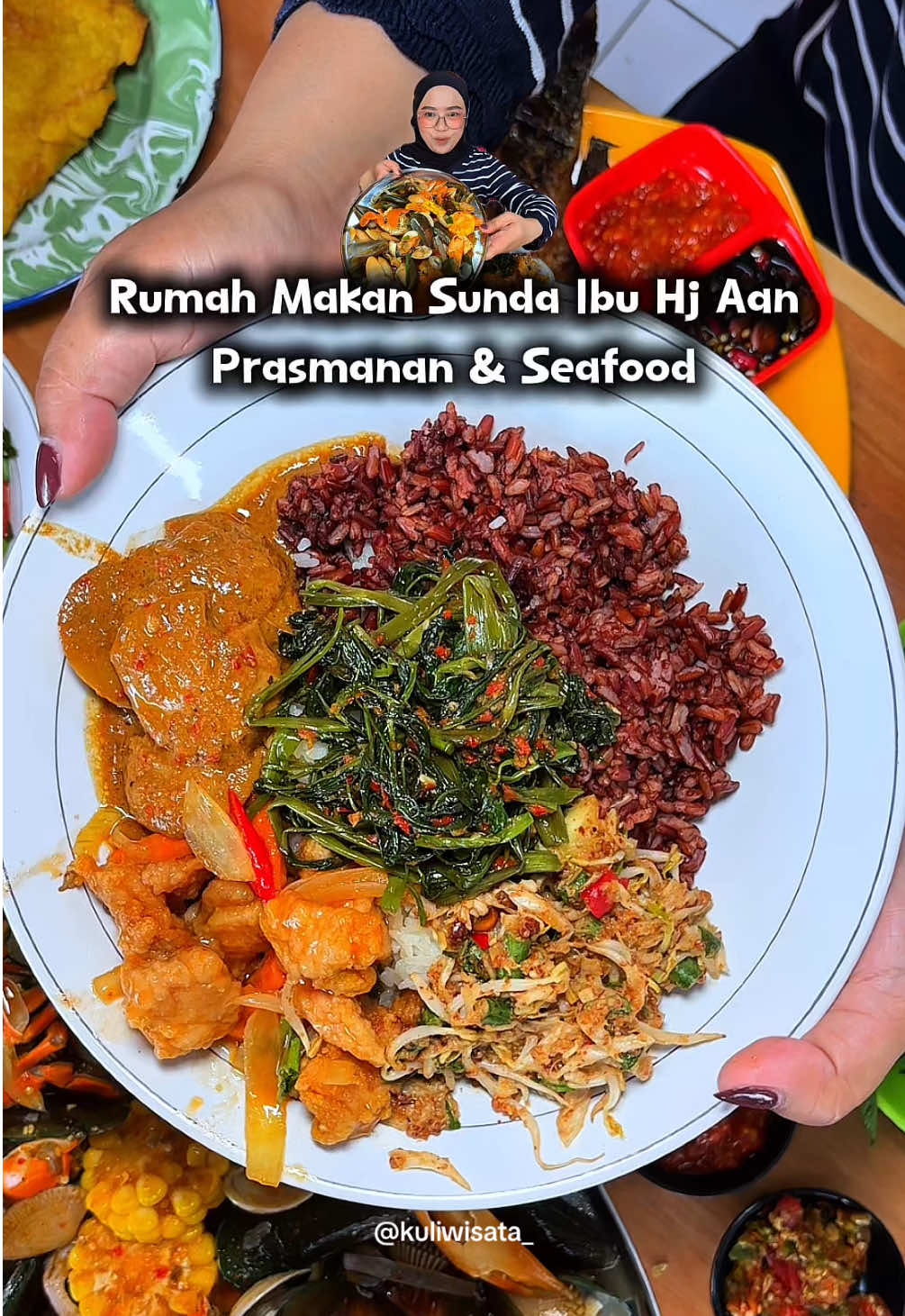 @rmsundabuhj.aan  Rumah Makan Sunda Ibu Hj.Aan, Rumah makan sunda prasmanan & seafood nomor 1 di Karawang, harga mulai 5rban‼️ •Tersedia online food (gojek, grab, shopee) •Menerima pesanan catering/nasi box/prasmanan acara dirumah. •Fasilitas Ruang VIP Full AC, Musholla, Kolam Ikan ⏱️Jl. Ahmad Yani No.36, Dawuan, Cikampek, Karawang (Sebrang Klinik Pratama Pupuk Kujang) ⏱️Buka 07.00-00.00 WIB #rumahmakansundaibuhjaan #rumahmakansundacikampek #cikampek #karawang #kuliwisata 