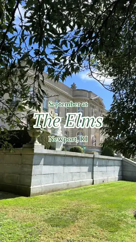 Almost fall 🌳  .. .. #theelms #newport #mansions #gildedage #travel 