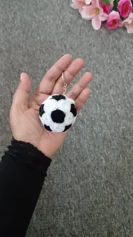 bikin bola dari kawat bulu #tutorialbolakakikawatbulu  #tutorialfootballfuzzywire  #diypipecleaner  #gancibolakawatbulu 