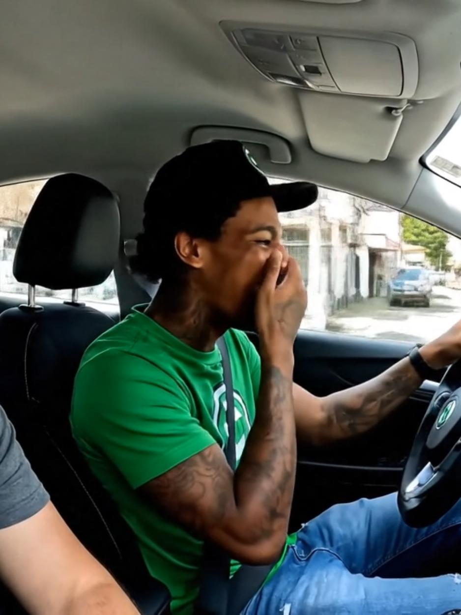 Segura na mão de Deeeuuusss,segura na mão de Deeeusss! 🤣🤣🤣 #creatorsearchinsight #vaiprofycaramba #ia #Uber #99 