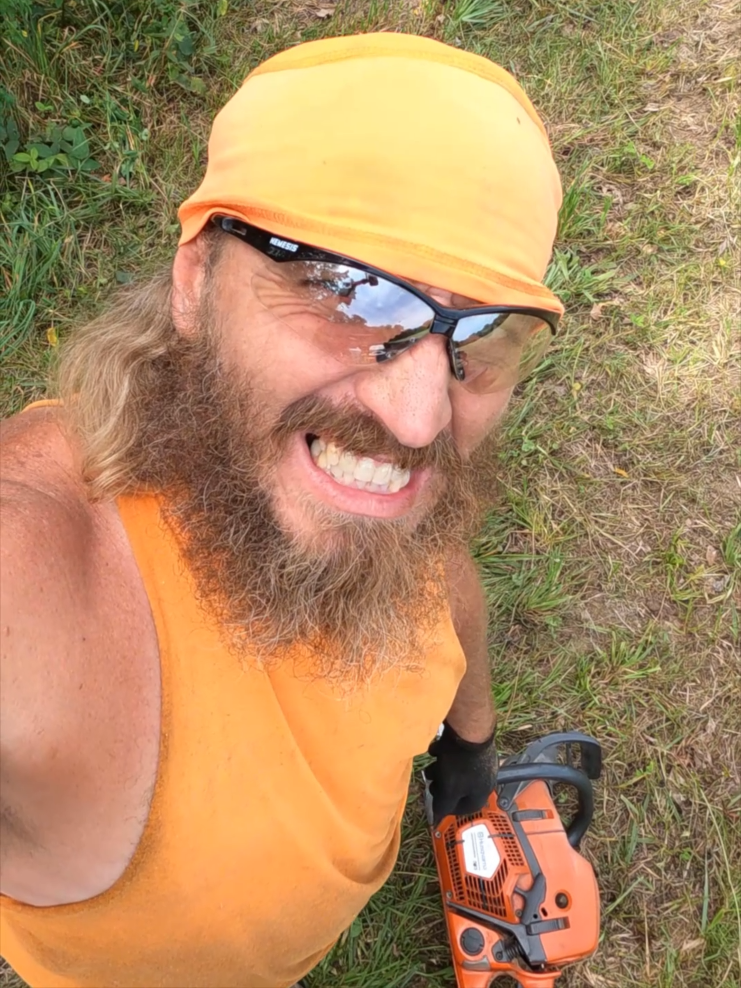 Bout to break the internet #husqvarna #chainsaw
