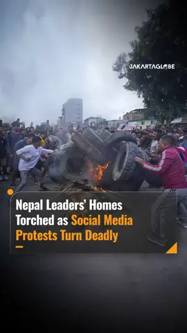 Protesters set fire to the homes of some of Nepal’s top political leaders as unrest over a short-lived social media ban spilled into a second day, despite the government lifting the restriction early Tuesday. #JakartaGlobe