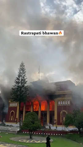 Aba feri kaile asto andolan garne din naaous kunai pani aama le afno santan gumauna naparos Prahari prasasan ra Army kunai Neta ko katputli nabhaidiyos. Bhaninxa ni paribartan balidan magxa bhnera hijo andolan ma Mirtyu hune Bhai haru ko tyag tesai khera jana napous uni haru ko atma le santi paun🥲
