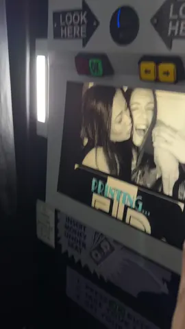 Your sign to get into a photo booth with your bestie ♥️ #photobooth #bestie #smile #sydney #fyp 