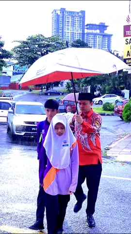 ( ADMIN )  DR. AHMAD KAMAL BIN ARIFFIN PENGETUA SMK TAMAN YARL KUALA LUMPUR BELIAU BERPENGALAMAN SEBAGAI; 1. GURU SEKOLAH DI SMK SEKSYEN 18, SHAH ALAM ( 1999 - 2006) 2. WARDEN ASRAMA SMK SEKSYEN 18, SHAH ALAM ( 1999 - 2003 ) 3. JURULATIH UTAMA PENGURUSAN HAL EHWAL MURID ( BAHAGIAN SEKOLAH, KPM - 2002 - 2006) 4. PENOLONG PENGARAH DISIPLIN MURID, BAHAGIAN SEKOLAH, KPM ( 2006- 2007) 5.  PENOLONG PENGARAH KAUNSELING MURID, BAHAGIAN SEKOLAH, KPM  ( 2008-2010) 6. KETUA UNIT HEM ( BAHAGIAN PENGURUSAN SEKOLAH HARIAN, KPM ( 2011) 7.  KETUA UNIT AKADEMIK ( BAHAGIAN PENGURUSAN SEKOLAH HARIAN, KPM  ( 2012) 8. PENYELIDIK PERINGKAT KEDOKTORAN ( UNI MALAYA, 2013 - 2015) 9. KETUA PENOLONG PENGARAH ( PUSAT DIPLOMASI BAHASA DAN BUDAYA, IDFR, KEMENTERIAN LUAR NEGARA ( 2016 - 2018) 10. KETUA JABATAN, JABATAN PENGURUSAN HEM DAN KAUNSELING, INSTITUT AMINUDDIN BAKI, KPM ( 2019 - 16 SEPTEMBER 2024) 11. PENGETUA, SMK TAMAN YARL, KUALA LUMPUR ( 17 SEPTEMBER 2024 HINGGA KINI ) TAHNIAH TUAN PENGETUA. #fyp  #fypシ゚viral  #fyppppppppppppppppppppppp  #tiktok  #tiktokviral                                                                               