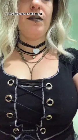 What are you looking at? 👀  #gothminx #gothgirl #gothicmakeup #sofarsofake #gothstyle 