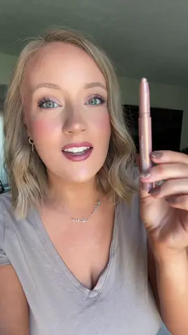 extra 25% off and free shipping when you spend $20 🙌🏼 @ColourPop Cosmetics #colourpop #colourpopcosmetics #shadowsticks #eyeshadow #cpshadowofsecrets 