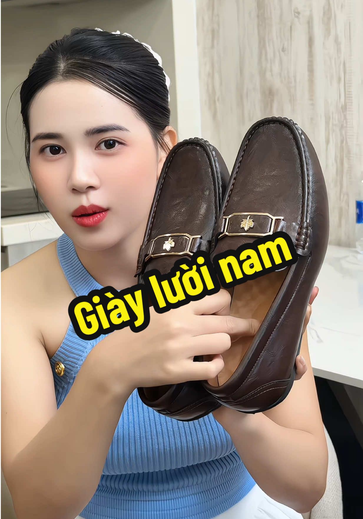 Đến mùa để đeo những đôi giày lười rồi các a ơi#kieugialinh #giaynam 
