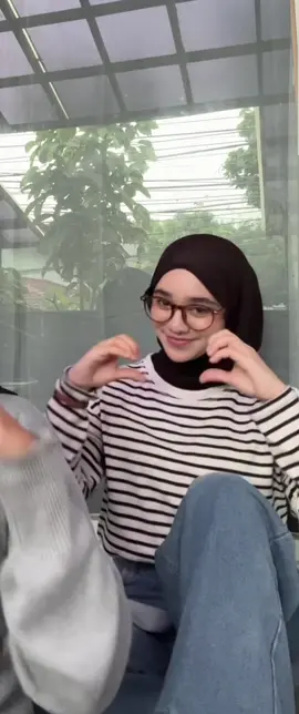 Jadi inget jaman Indonesia idol Nabila sering bgt pake baju garis” di tambah suka tik tok an bener gaa? 🥺🤣 @Nabila Taqiyyah  #nabilataqiyyah #thenablovers #fyp #fypage 