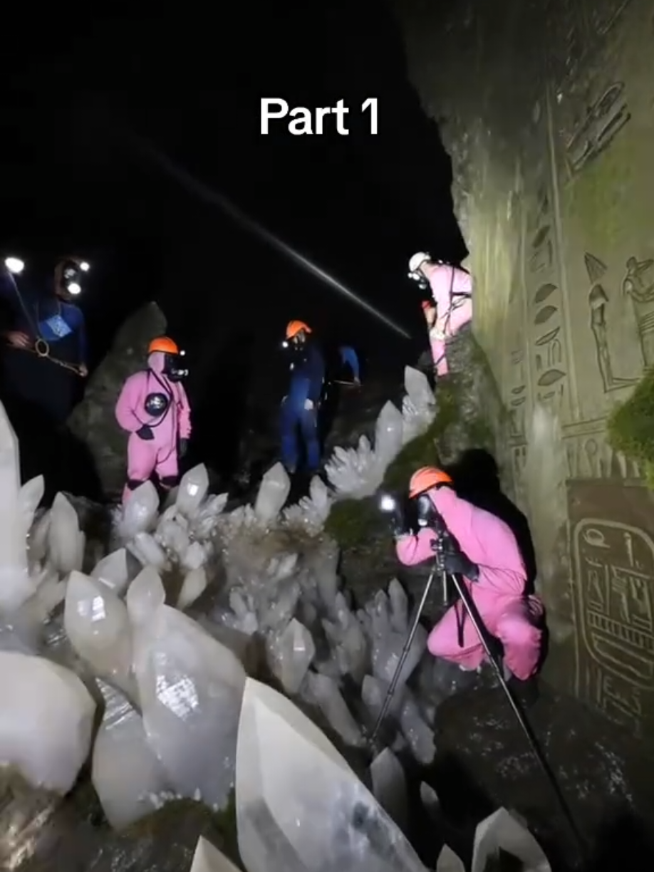 emas Firaun ditemukan #storytime  #deepdive  #explore  #underground  #aliens 