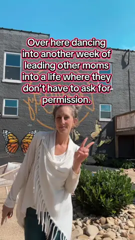 Some weeks start heavy… mine start with music, movement, and watching women step boldly into something bigger. 💃✨ No waiting for approval. No holding back. Just moms rewriting the rules and proving what’s possible when you claim your own lane. This is why I show up. This is why I dance into the week. 💌