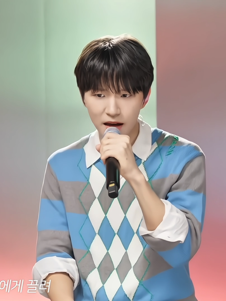 jaehee singing mirotic by tvxq! good job jaehee, you're so cool! show them that you're the 5th gen main vocalist!! 😭🥹👏🏻 #jaehee #재희 #nctwish #leemujinservice #fypシ゚ 