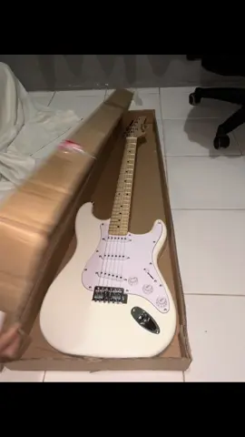 #gitarlistrik #dewa19 #akumilikmu #kowe 