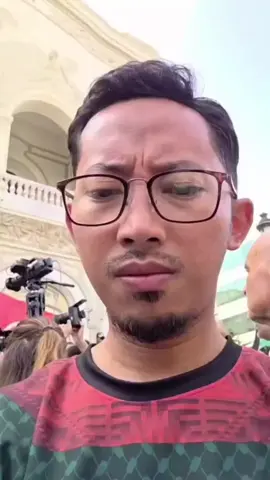 Drone isrwill kirim drone ribuan ke laut tunisia dan serang kapal family slah satu kapal utama yg d miliki global sumud flotila,menunjukan ke mata dunia siapa sejatinya isriwilll, mari qt kawal dengan share vidio ini supaya dunia tau dan smua mata tertuju pada gaza,semoga para aktifis kemanusiaan selalu dalam lindungan ALLOH Swt, amin ya robal alamin :) #freepalestine🇵🇸❤️ #gaza #indonesia🇮🇩 #masjidilaqso #fyppppppppppppppppppppppp 