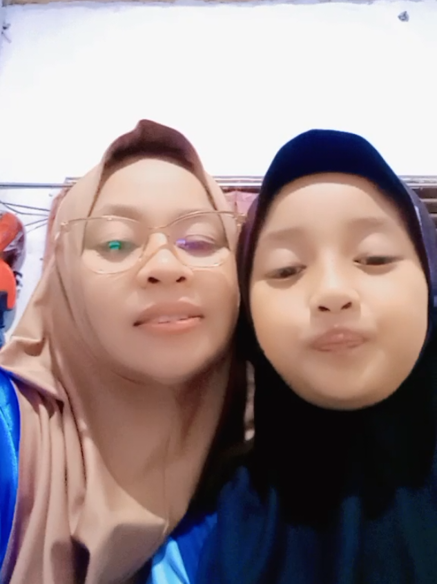 #followme #tiktok #bahagiakan si buah hati#memanjakan 