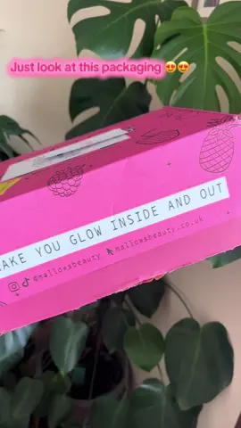 I’m so excited to try this! @mallowsbeauty  #tiktokfinds #mallowsbeauty #ledlightmask #lighttherapy #tiktokmademebuyit 
