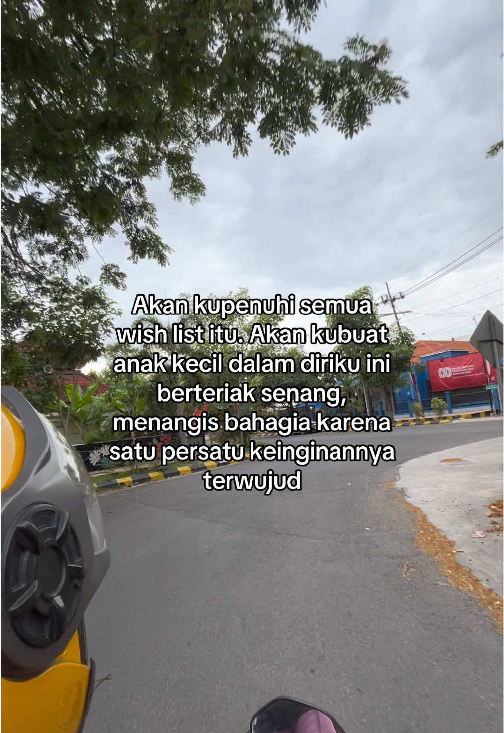 Karena sekali lagi, kebahagiaan diri sendiri adalah yg terpenting😚 #fy 