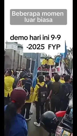 #demo rakyat Indonesia 🇮🇩 blm merdeka rakyat Indonesia#gedung DPR Jakarta Selatan  #fypシ゚ viral 