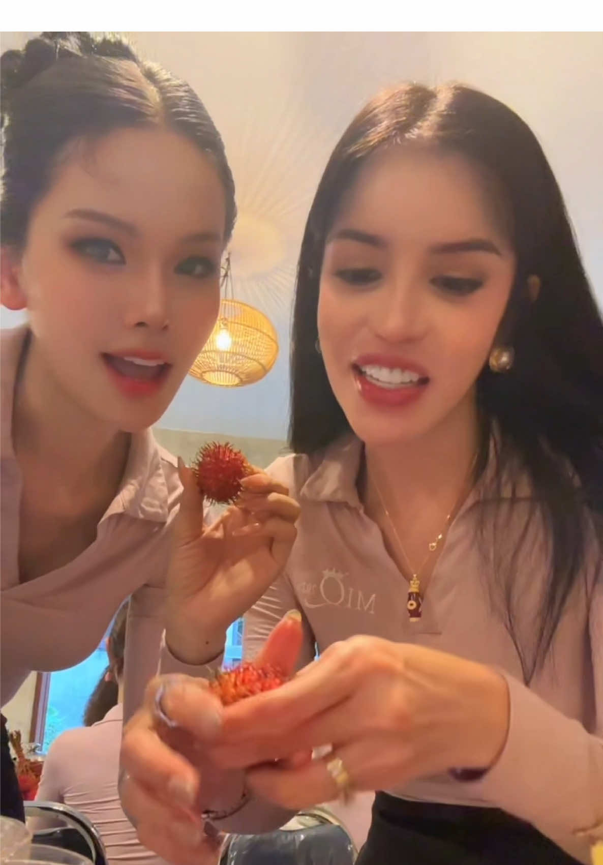 TRÁI CHÔM CHÔM- RAMBUTAN  VIETNAM 🇻🇳  - PHILIPPINES 🇵🇭  #Missinternationalqueen2025 #MIQ2025 #BeyondBeauty #xuhuong @Miss International Queen 