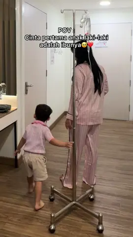 terimakasih Ken udah hadir di hidup mami.. selalu perhatian sama mami🥹😭❤️