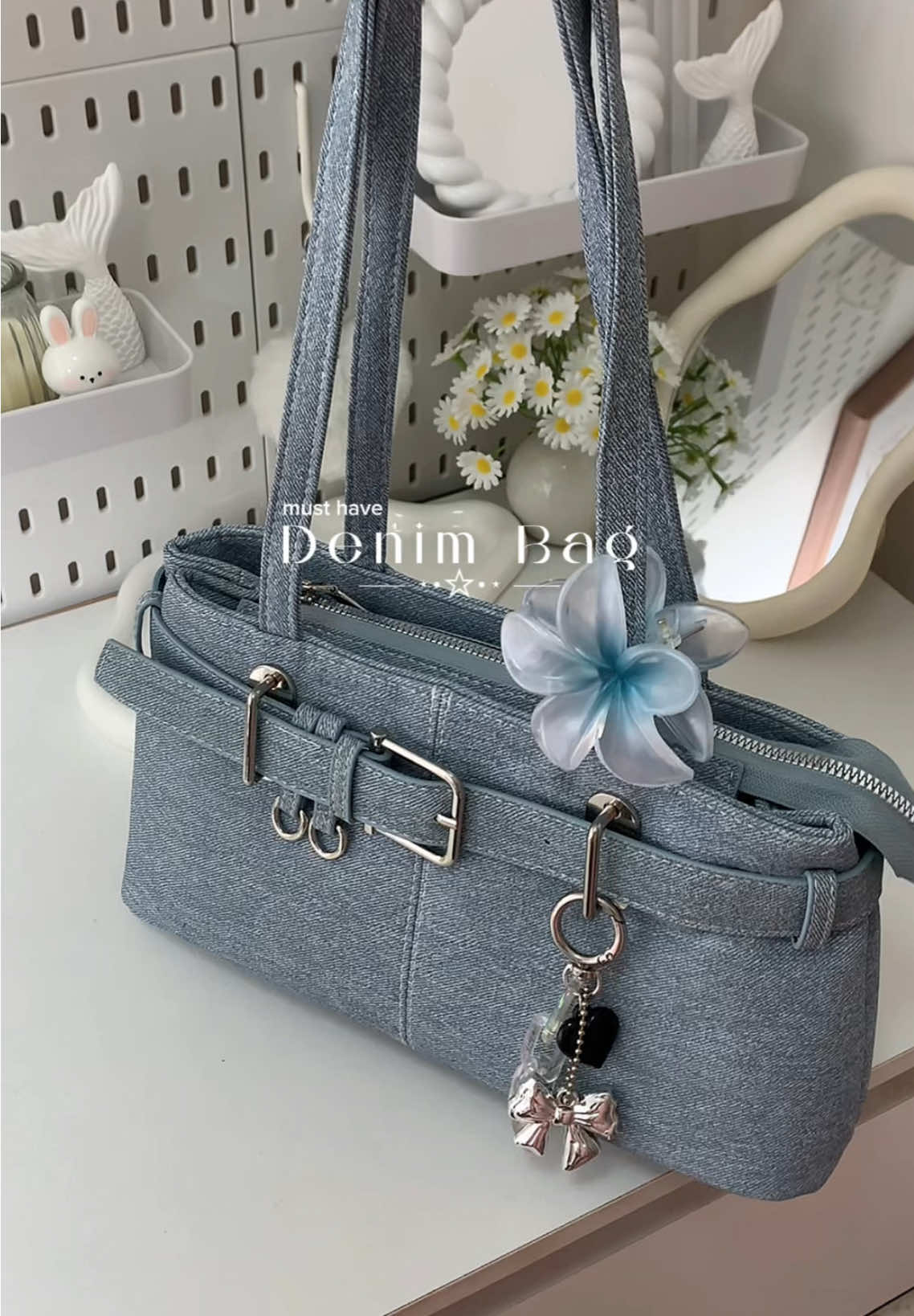 currently in love with denim bag 🩰🧺 #denimbag #handbagjeans #handbagcantik #bagtanganwanita #handbag 