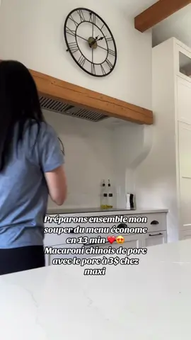 Semaine du 4 septembre, le porc haché est en spécial, on cuisine un macaroni au porc haché dans le menu 