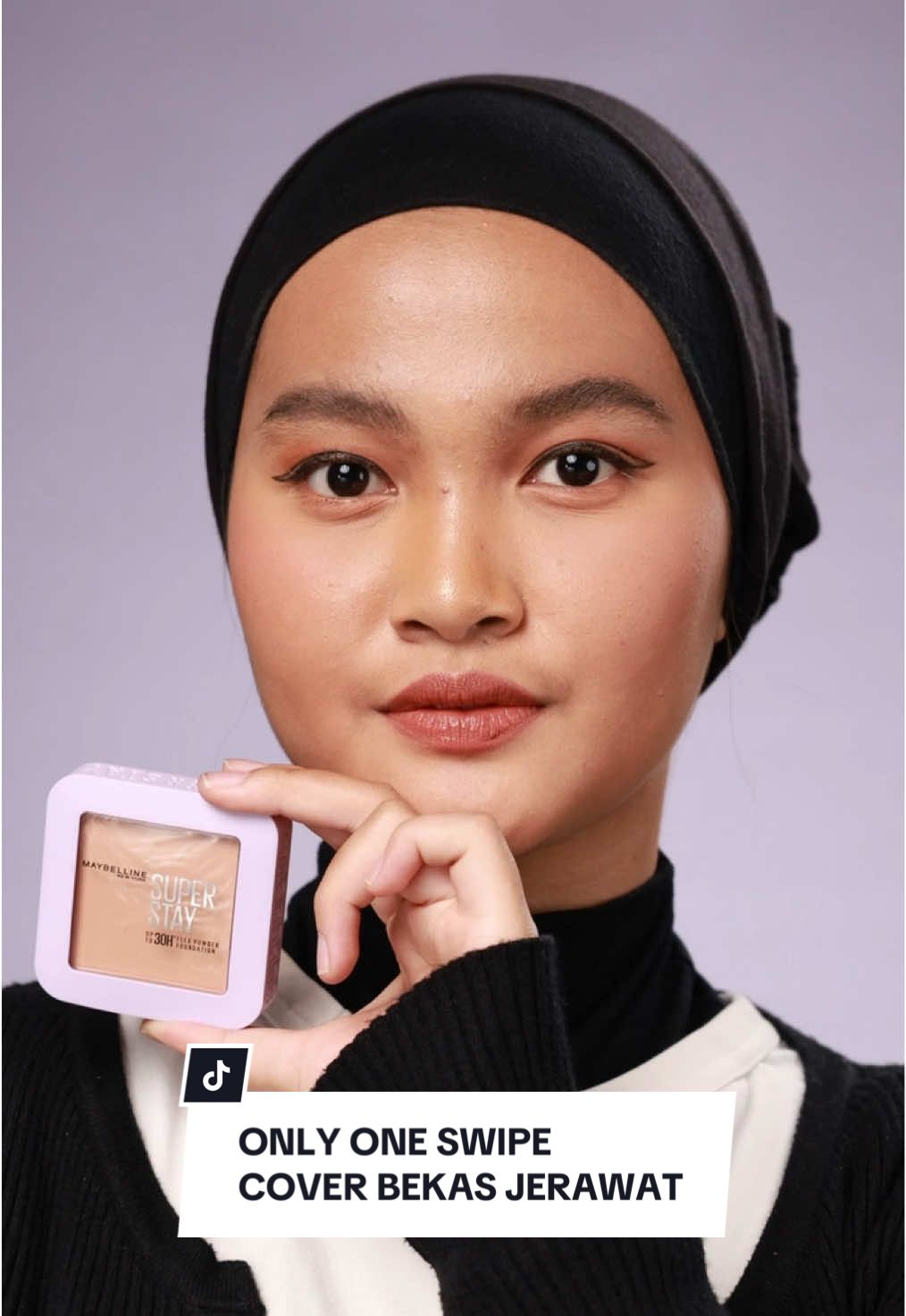 Siap nemenin aktivitas padat kamu. SUPERSTAY FLEX 30H POWDER FOUNDATION cover bekas jerawat in one swipe, tahan 30 jam, no transfer. Yuk buktikan sendiri, checkout sekarang di Shopee Maybelline Indonesia! #wearemaybelline #superstayflexpowerid 