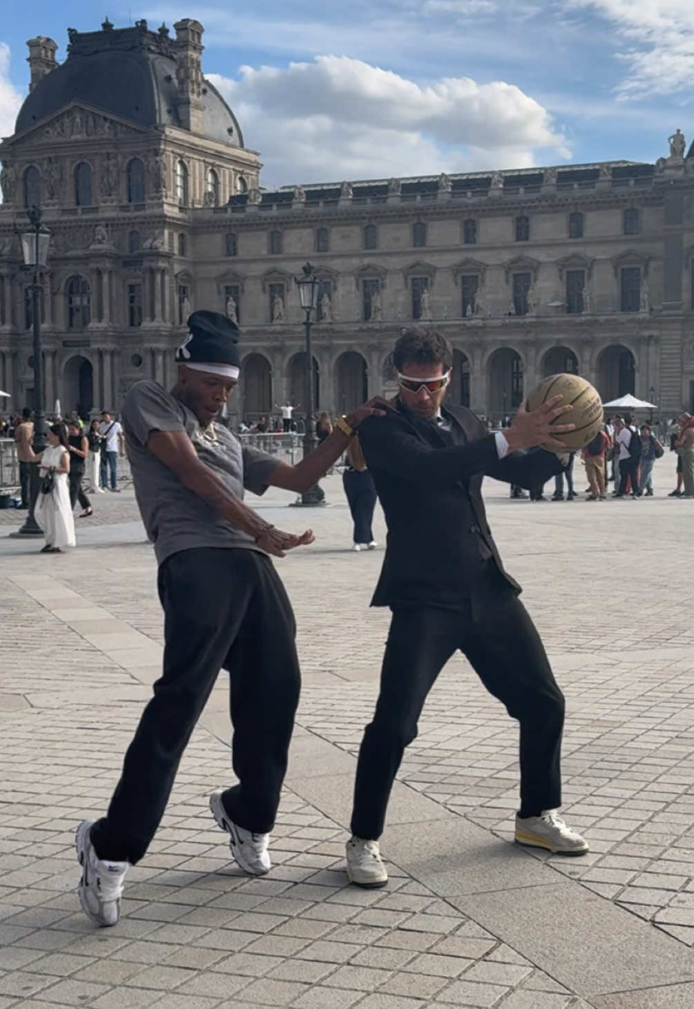 BACKSTAGE VIDEO PRÉCÉDENTE KYKY2BONDY 🕺🏽😂‼️ @suitmanparis #fyp #kyky2bondy #remix 
