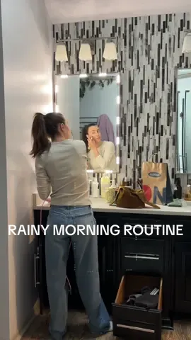 A cozy, rainy morning with sourdough AND two cups of coffee?! I’ll take it. 🥰 #morningroutine #cozyhome #rainymorning #cozymorning #morningvlog 