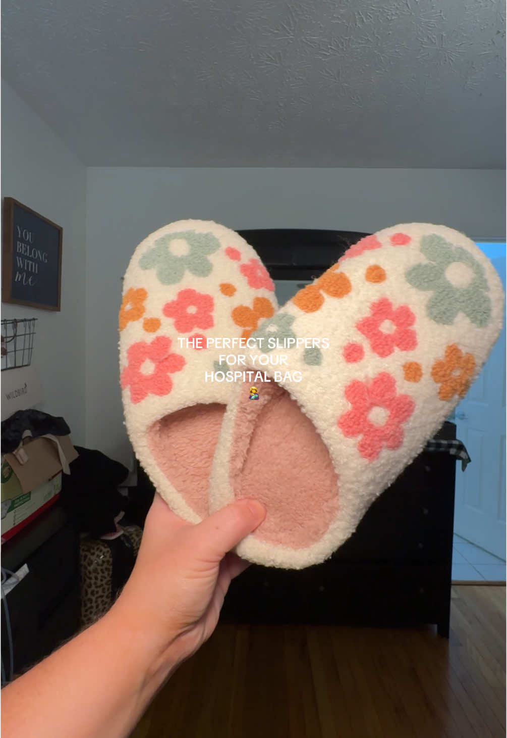 Not only adorable but also super soft and comfty🥰 #slippers #hospitalbagessentials #whatsinmyhospitalbag 