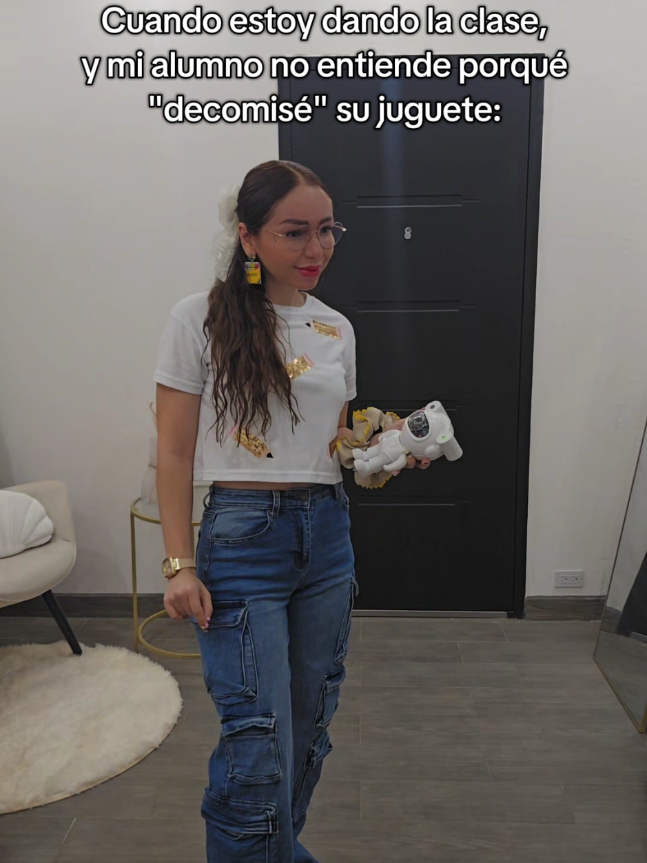 Te toca soportar, querido alumno 😎 #humordocente #MissAzalhia #viral #fyp #parati 