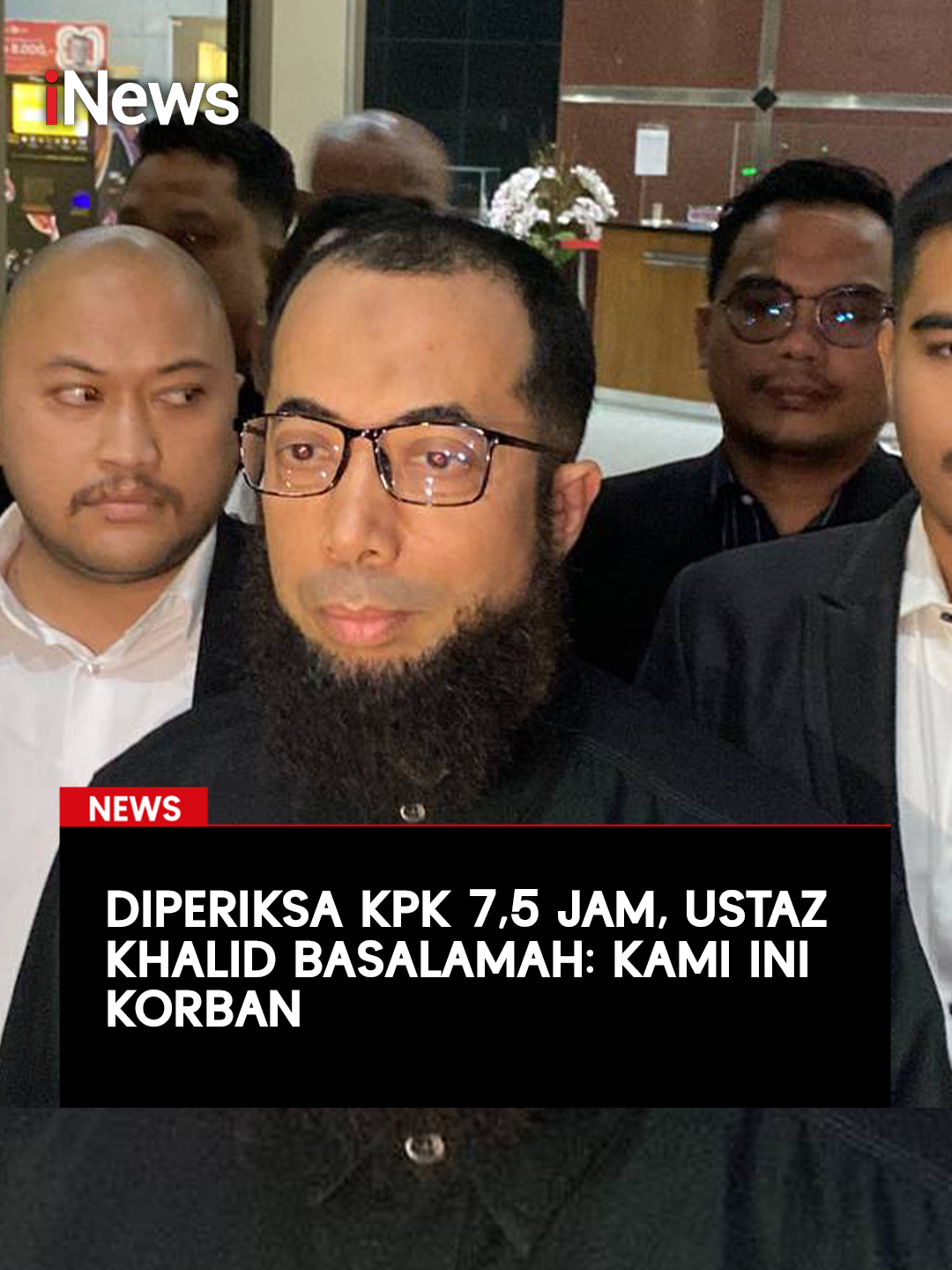 Pendakwah Ustaz Khalid Basalamah rampung diperiksa Komisi Pemberantasan Korupsi (KPK), Selasa (9/9/2025). Khalid mengklaim, dirinya menjadi korban sebuah agen travel haji yang menggunakan kuota haji khusus dari Kementerian Agama (Kemenag). Khalid menjelaskan, awalnya dirinya telah terdaftar sebagai jemaah haji furoda. Namun, ada sebuah agen travel bernama PT Muhibbah Mulia Wisata menawarkan keberangkatan ibadah haji dengan visa 