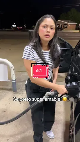 La mujer más amable que e conocido 🥰 #chicas #cargadorportatil 