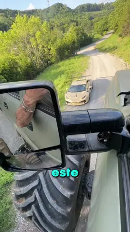 Este hombre pasó con su monster truck justo al lado de un Lamborghini 😱🚙➡️🏎️. Las llantas gigantes tenían todas las de aplastarlo, pero el conductor confió en su cálculo. La primera rueda pasó a solo milímetros y, con una precisión increíble, la segunda también esquivó el superdeportivo. ¡De infarto! 🔥✨ #rexo #datoraro #PrecisiónTotal #CosasCuriosas #Yeah Disclaimer:This information is taken from the internet which may or may not be true we do not want to spread any fake news. The content provided by this channel is meant for EDUCATIONAL PURPOSE only. Copyright Disclaimer:- Under section 107 of copyright Act 1976, allowance is made for FAIR USE for purpose such a criticism, comment, news reporting, teaching, scholarship and research. Fair use is as permitted by copyright statues that might otherwise be infringing. Non-profit, educational or personal use tips the balance in favor of FAIR USE. 