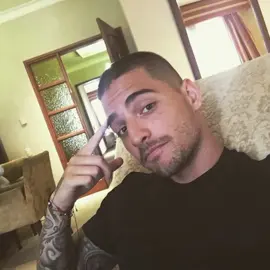 sin contrato | #paratiiiiiiiiiiiiiiiiiiiiiiiiiiiiiii #fyp #viral #maluma #musica  @Juan Luis 
