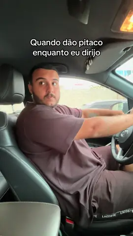 E geralmente a pessoa nem carteira de motorista tem 