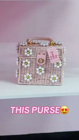 OBSESSED!!!!!😍😍😍 #statementpiece #funpurses #clothingboutique #boutiquefinds 