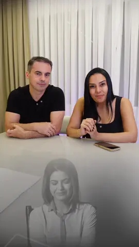 Esse não pode ser mais um crime sem punição adequada! Um homem que tortur4 uma mulher, e ainda se apresenta como “defensor da população”, não tem condições morais de seguir ocupando cargo público. O mínimo que esse agressor deve enfrentar é a perda imediata do título de representante do povo.