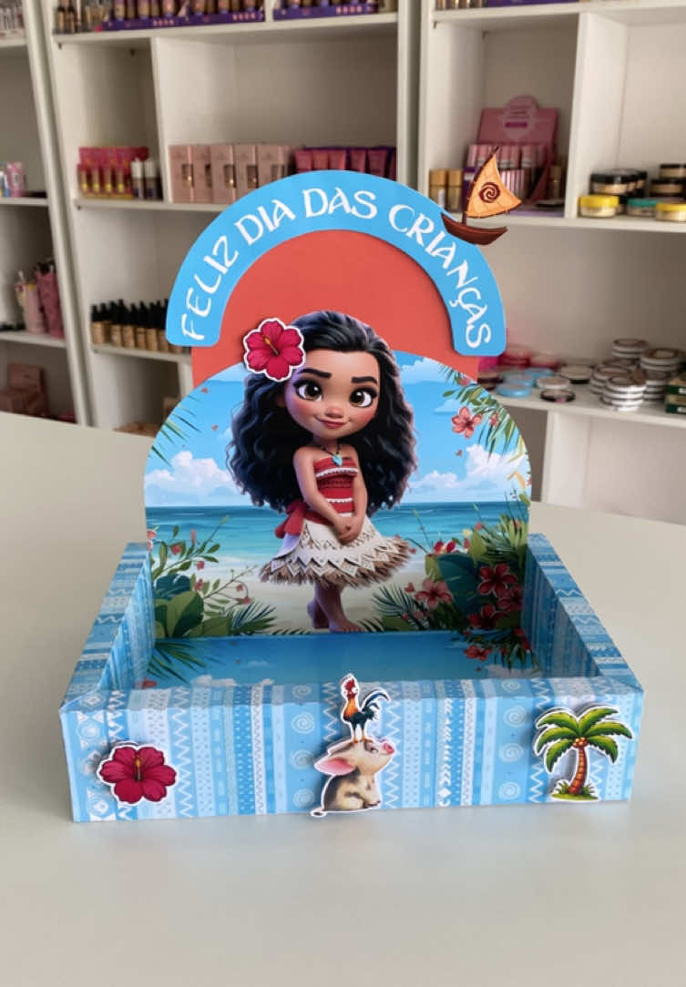 A caixa cenário mais linda que você vai ver hoje! 🤎🌊🌴😍 #papelariapersonalizada #diadascrianças #moana #caixacenario #videoviral 