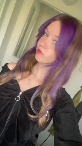 It’s a must to match braces with my hair  😇😇 #haircolor #braces #hairdye #bracescolors #transition 