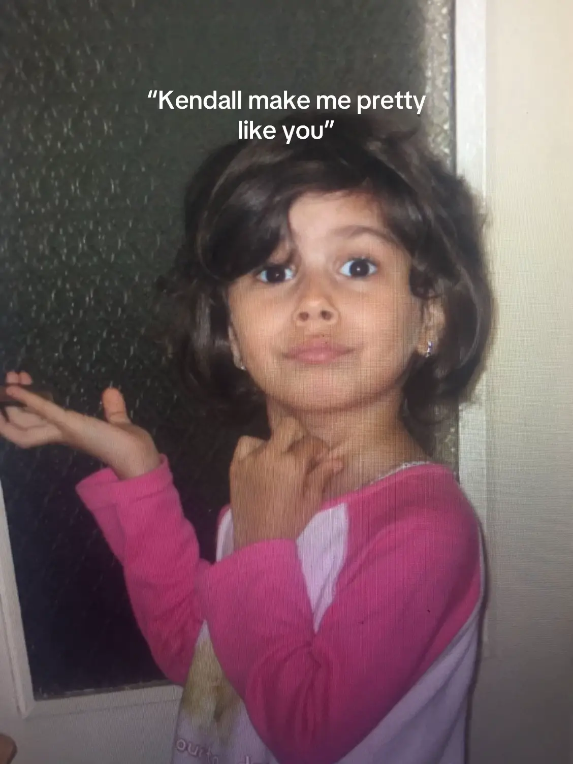 did kourtney make me pretty like her? #celebritylookalike #kourtneykardashian #celebrityface 