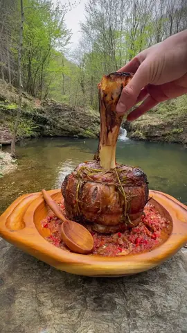 Cooking beef shank with marrow in mud in nature 🥩🪵🔥💦🐿🌲 #cookingasmr #leon #outdoorcooking #beef #shank 