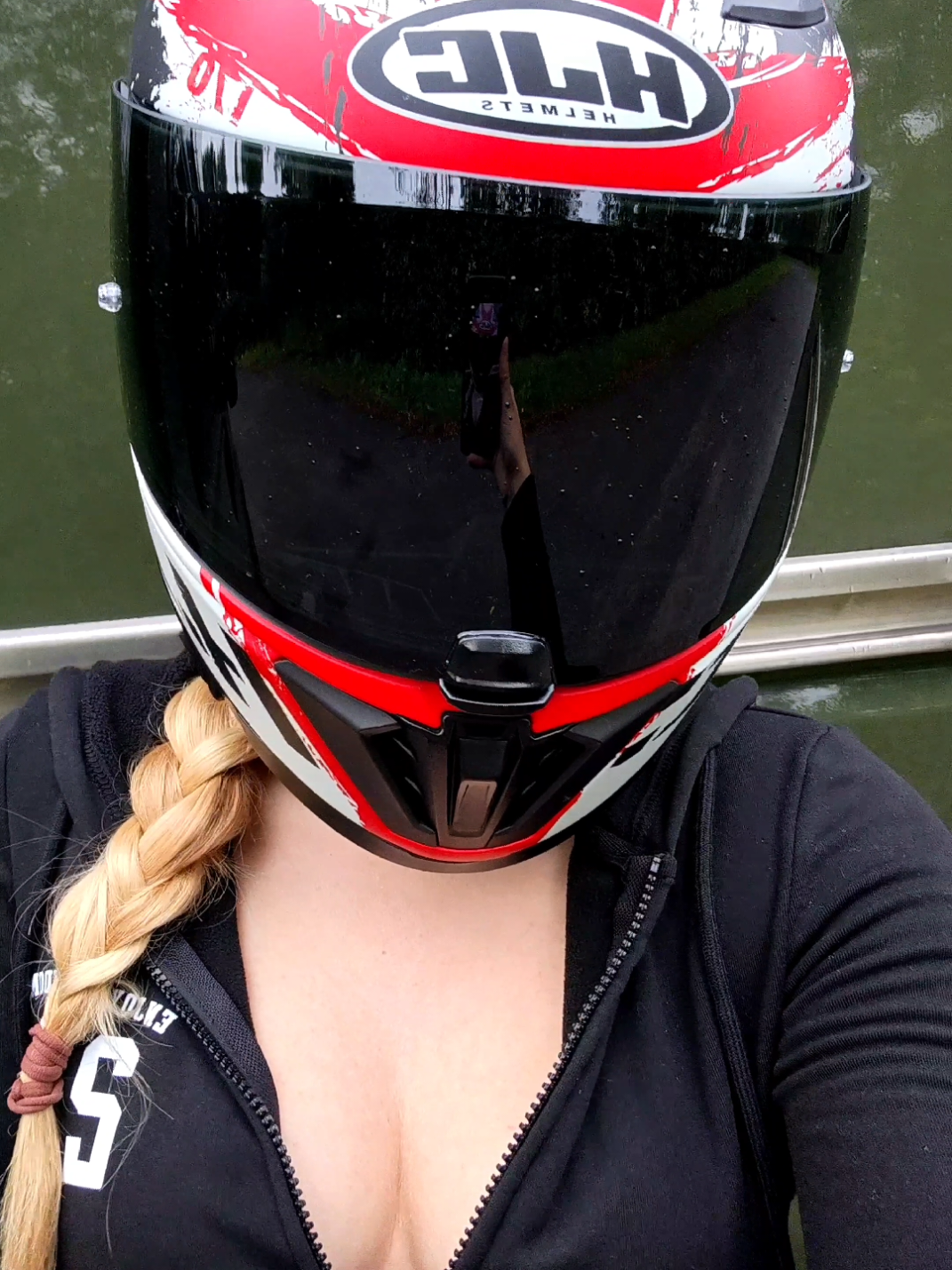 vrum vrum vrum 🏍️👀💨 #bikergirl #biker #ducati 