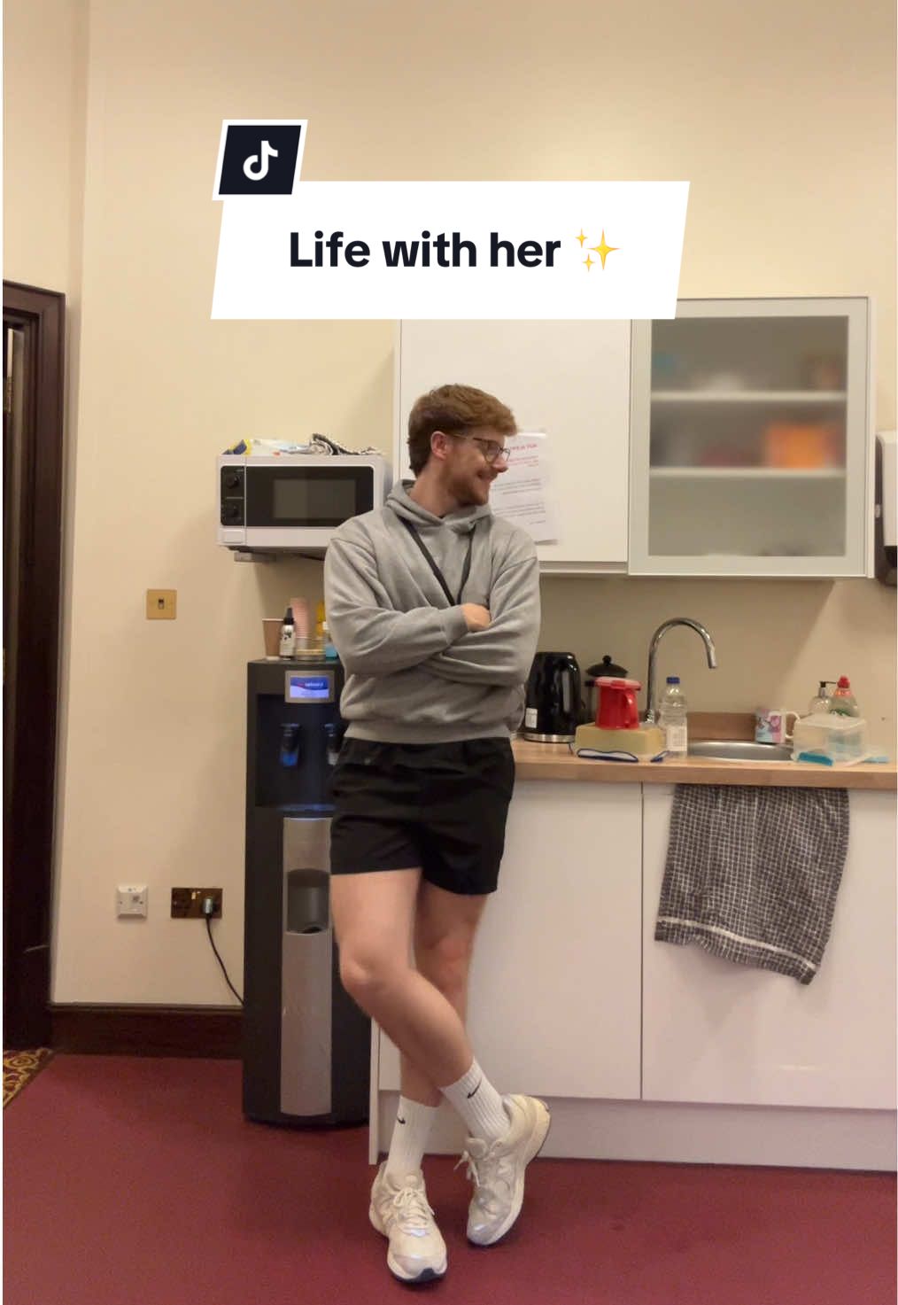 When you wanna hop on this trend but there’s a slight issue 🥴😂 6 more weeks 🫶🏻#fyp #trendin #lifewithher #longdistance #couple 