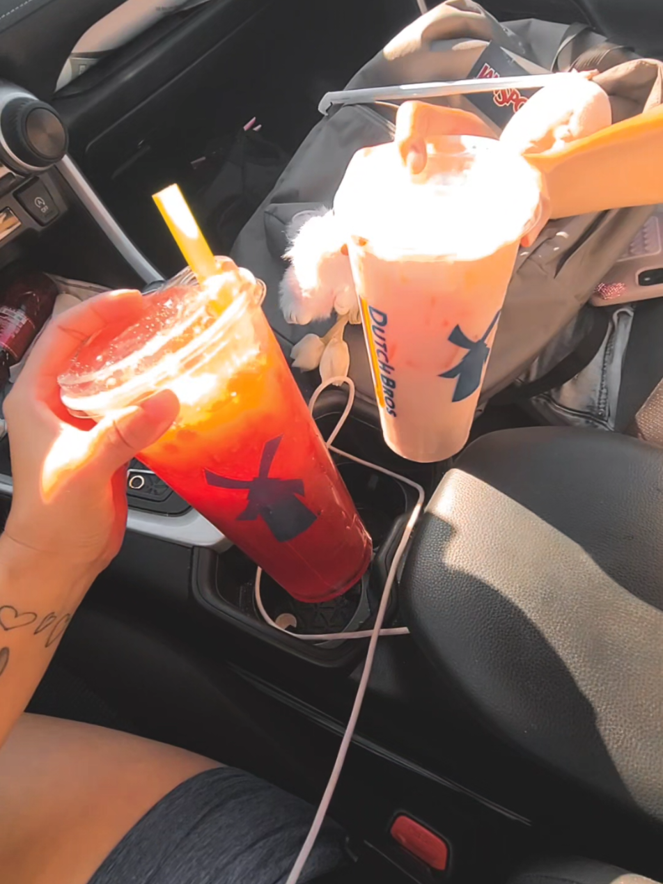late start calls for a quick dutch stop with my girl #dutchbros #coffee #daughter #fyp #paratii 