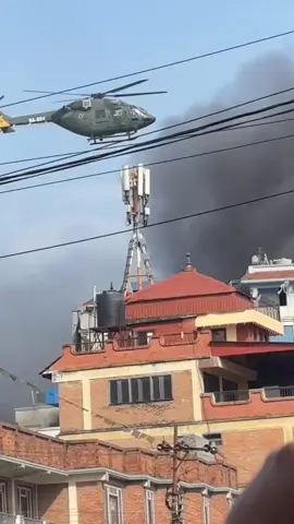 detik detik Helikopter kepolisian Nepal Melakukan Evakuasi Pejabat Kathmandu Nepal ! #demonepal #kathmandu #nepal #fyppp #demohariini 