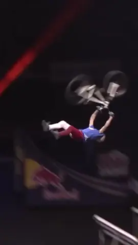 EthenRoberts knows how to get a crowd going🤘 #NitroCircus #australia #worldtour